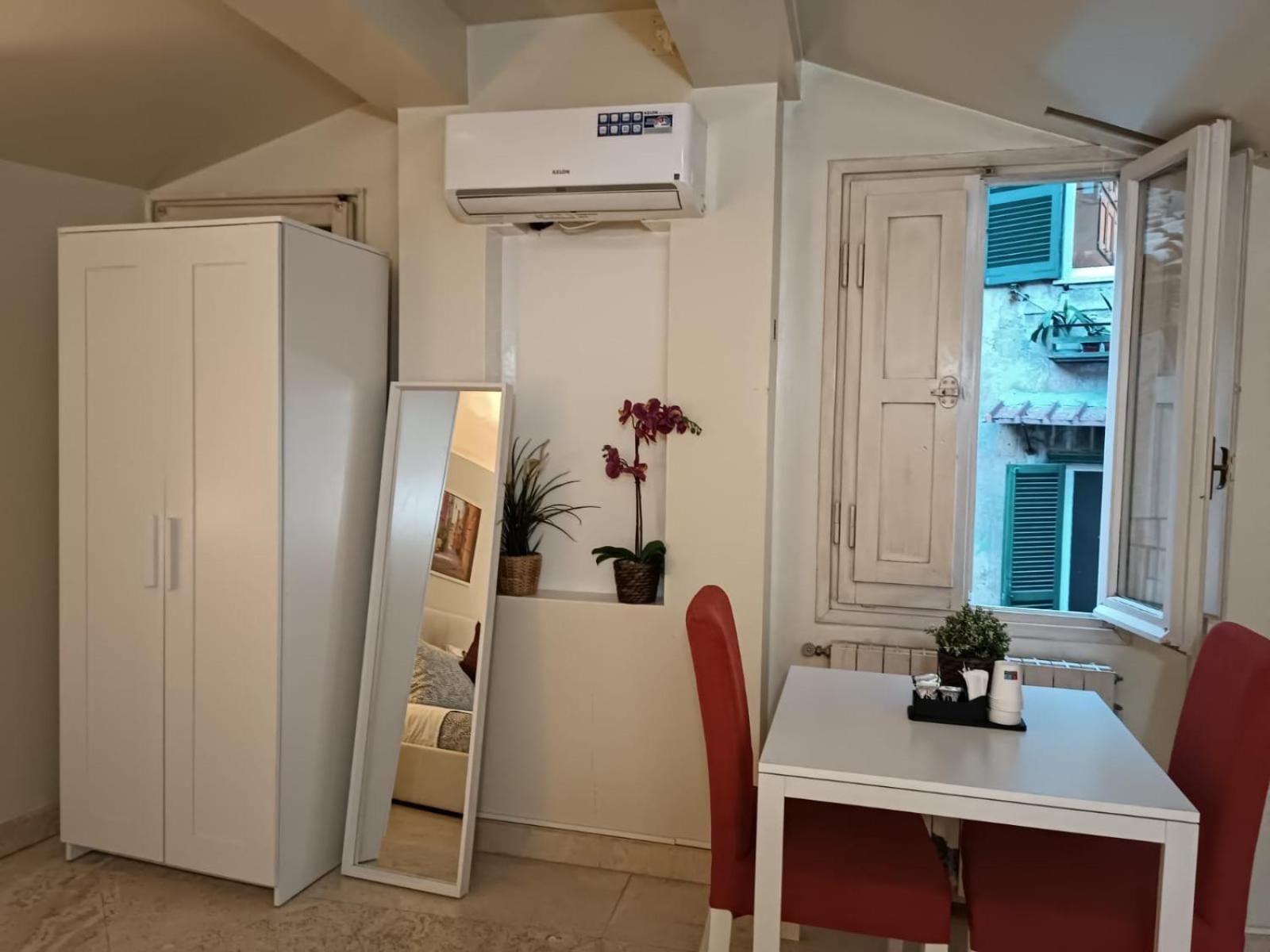 רומא Navona Private Rooms Bnb מראה חיצוני תמונה