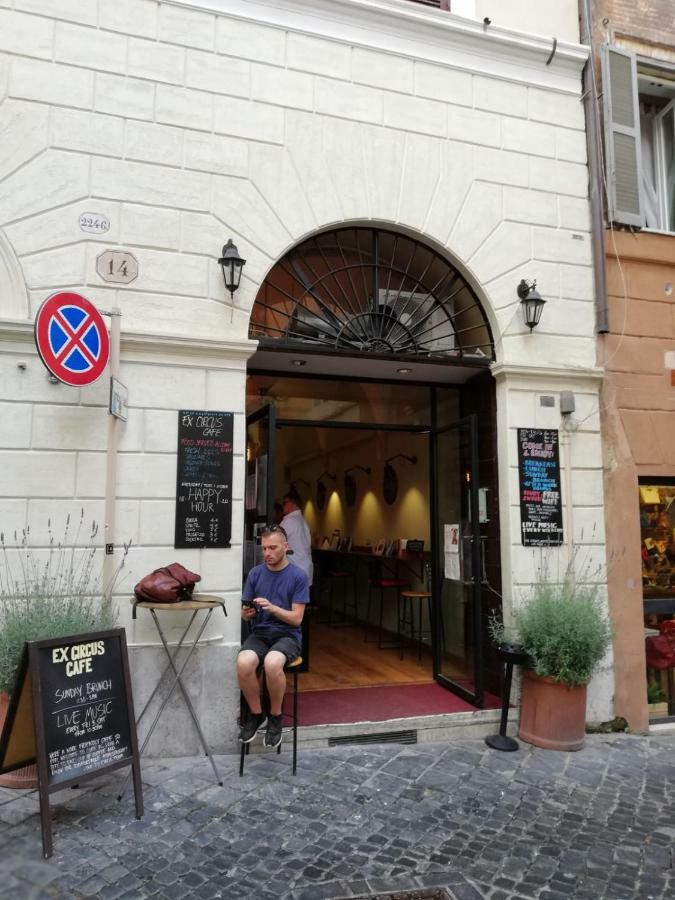 רומא Navona Private Rooms Bnb מראה חיצוני תמונה